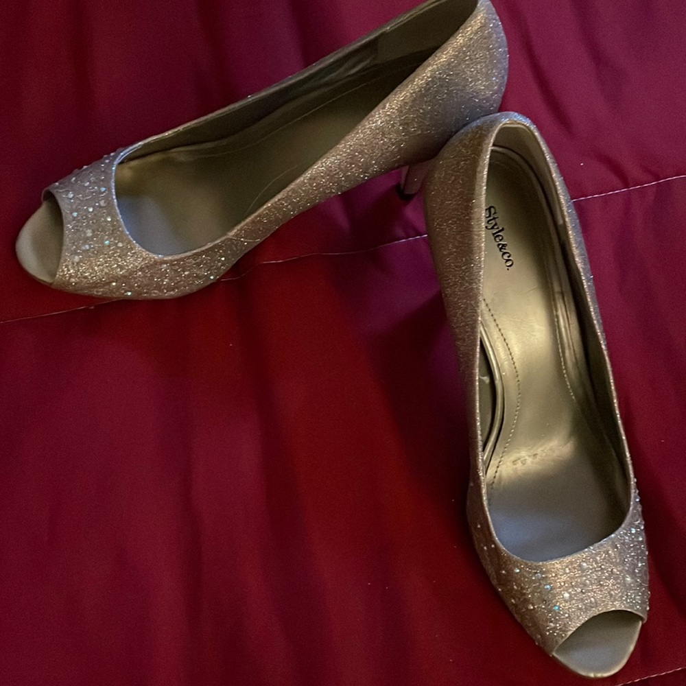 Style and co gold sequins dress shoe